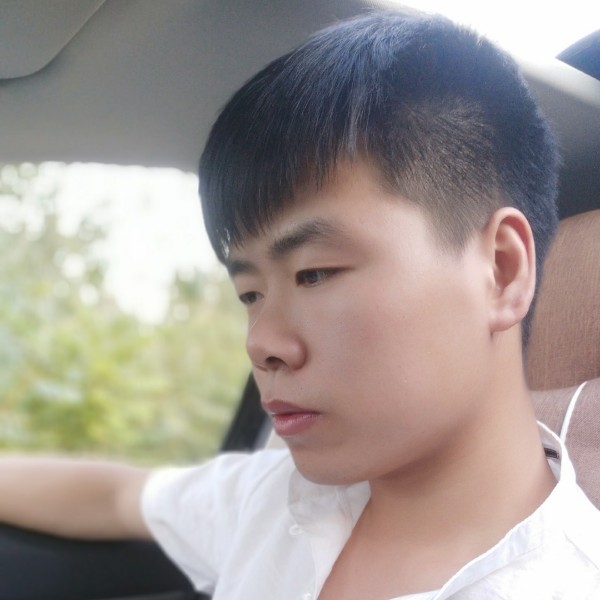 路人邂逅温暖的照片