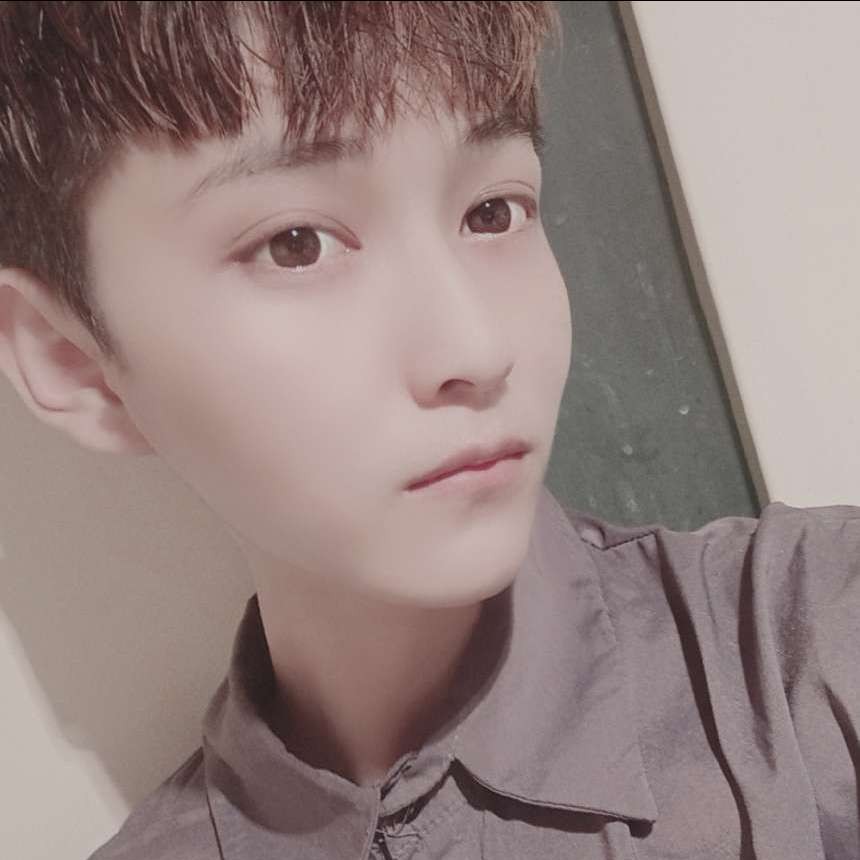 为见李知恩的照片
