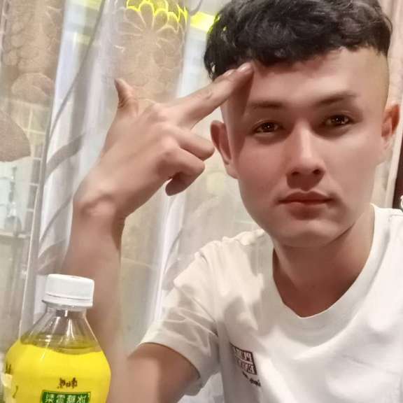 自由挽手学姐的照片
