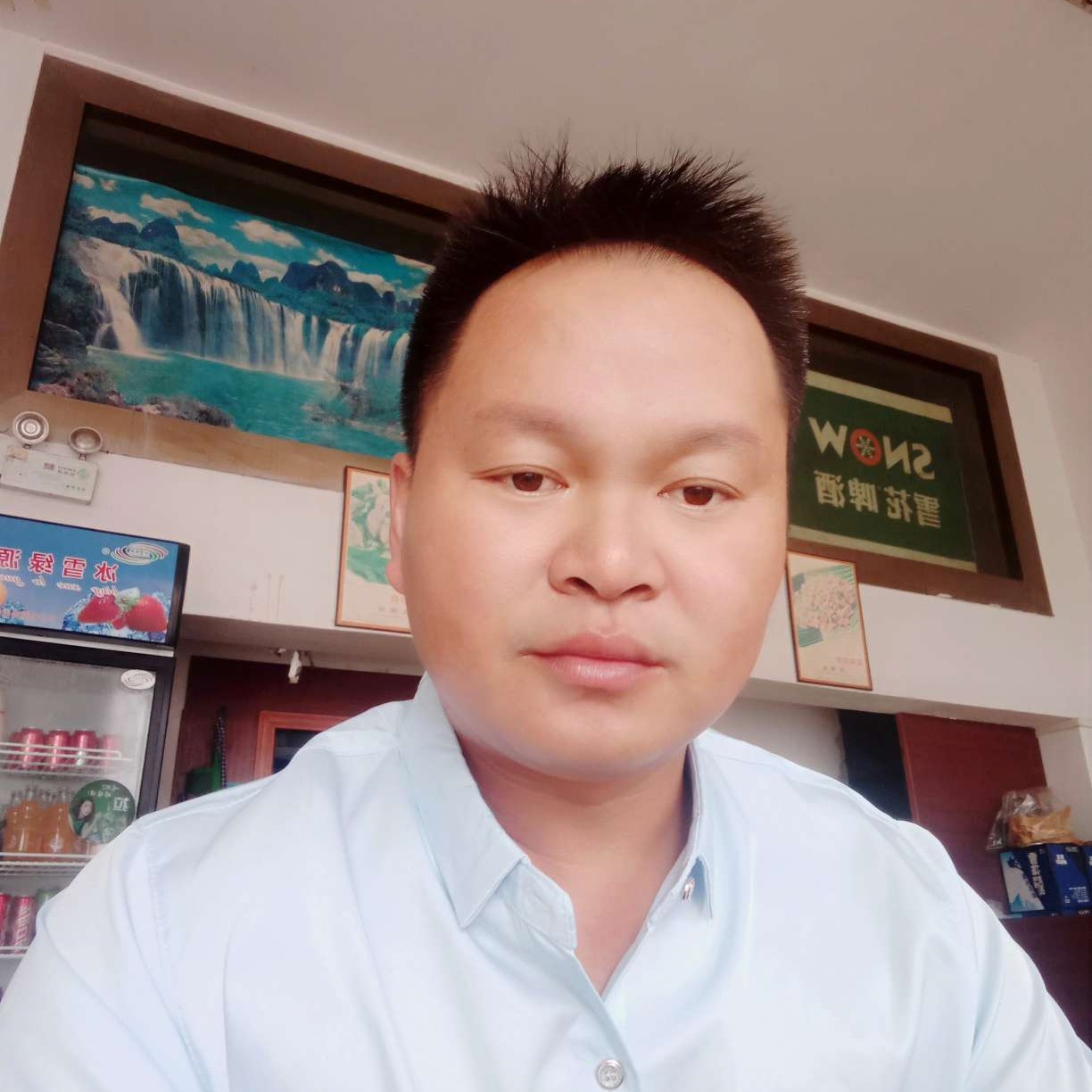 情动浅吻苗条的照片