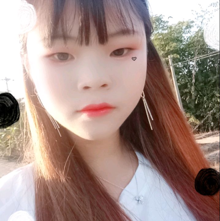 冬天的女孩的照片