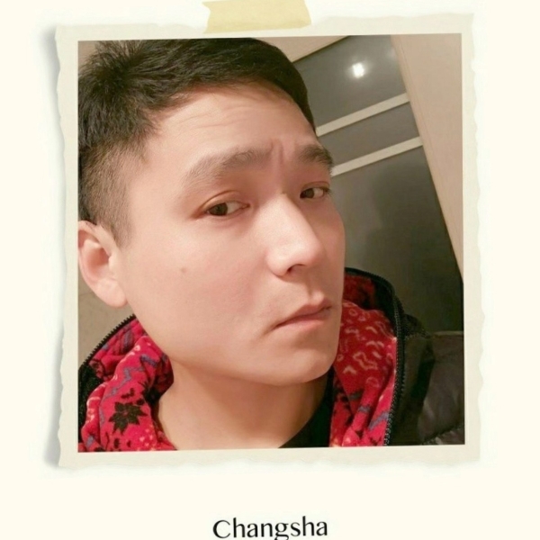 黑色砂砾的照片