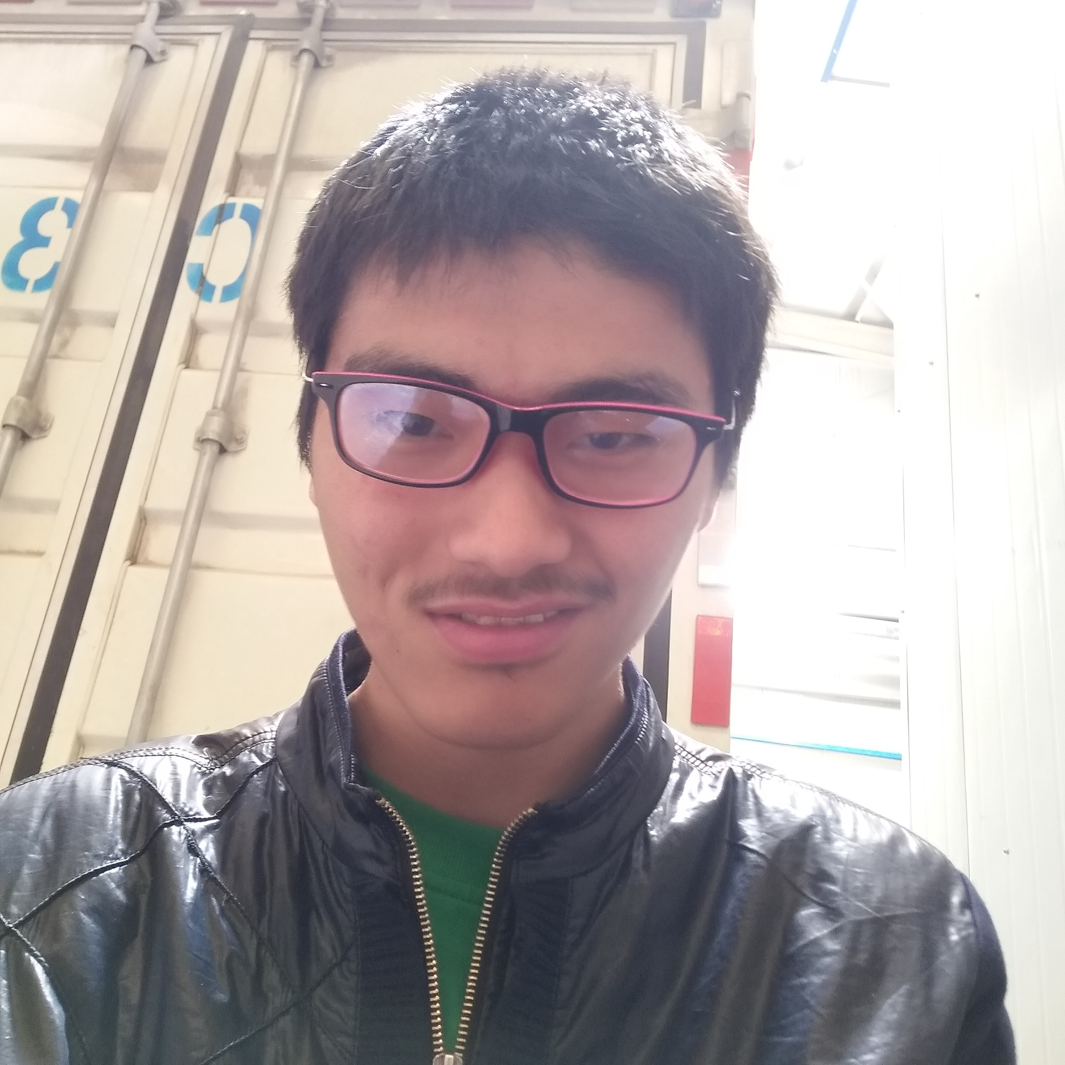 星月回眸甜美的照片
