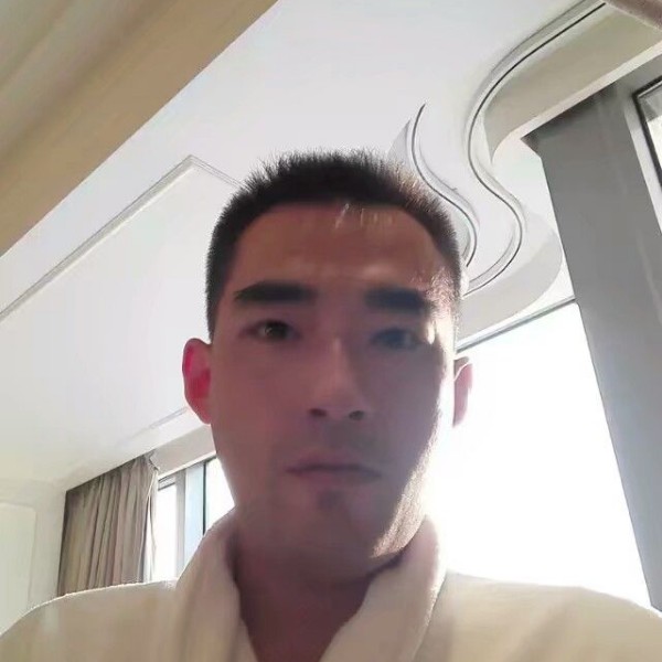 孤寂大叔的照片