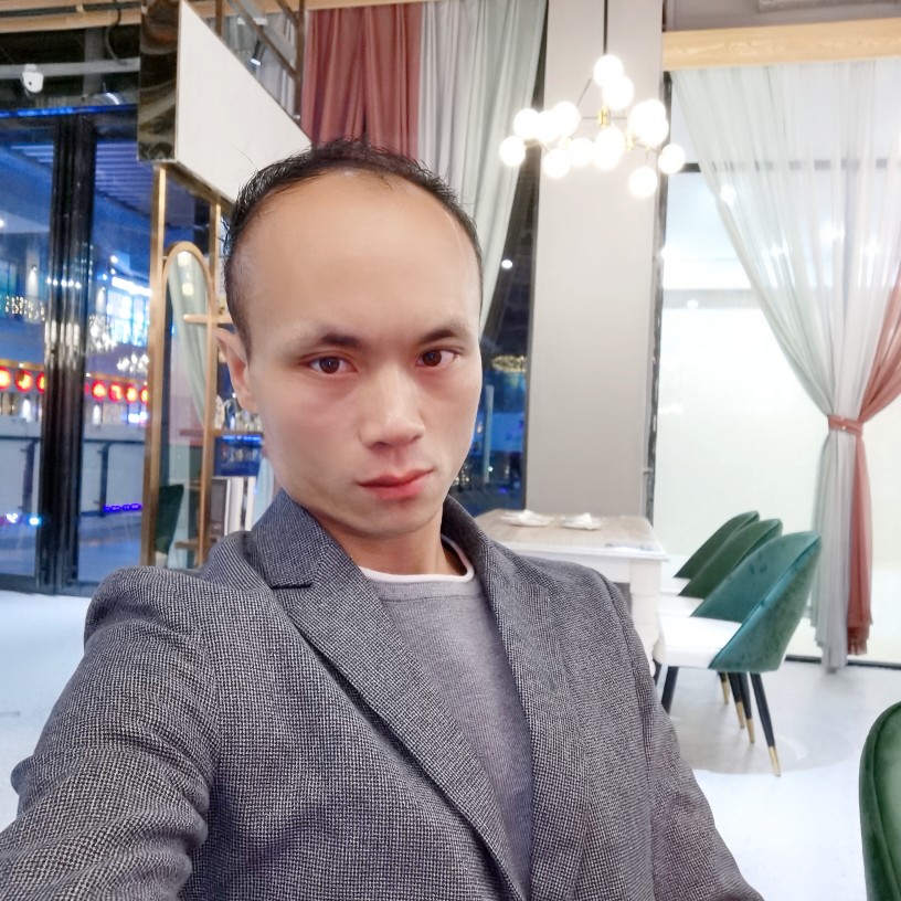 小鸭子拾忆留胡子的照片