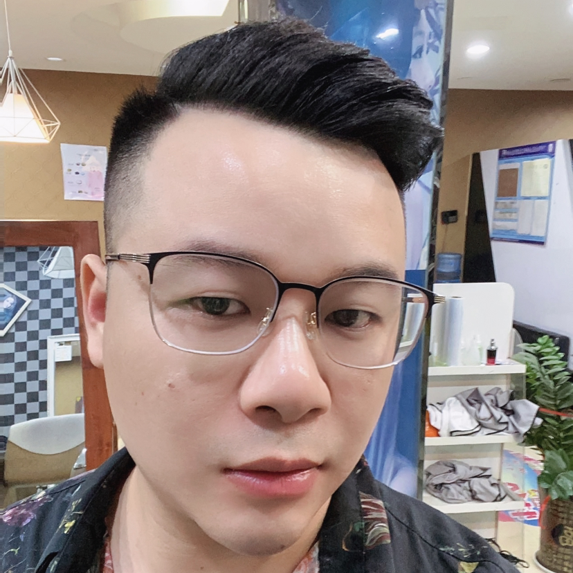 羊闻过时的照片