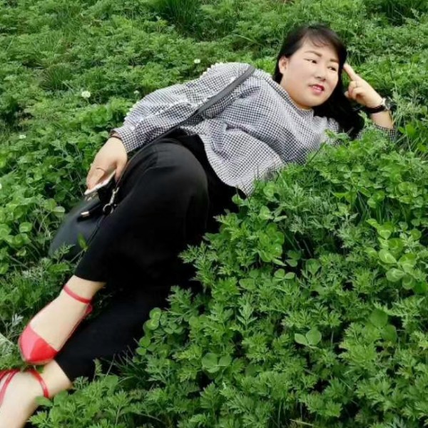 乡下的村姑妹的照片