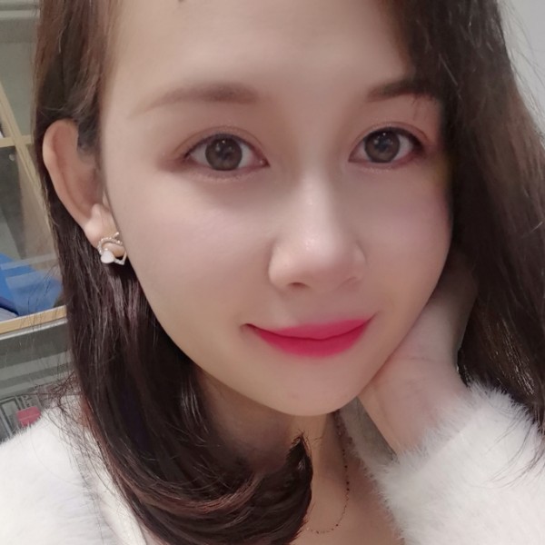 蕾娜塔的照片