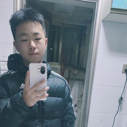睫毛蹙眉专注的照片