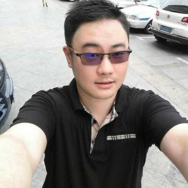 刻苦就电源的照片