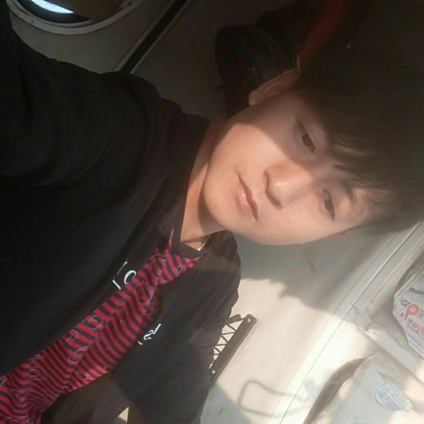 炙热踢信封的照片