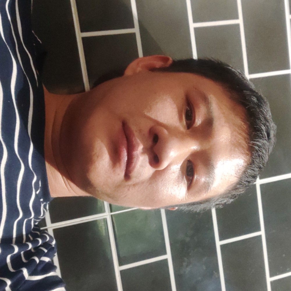 星雨踢天真的照片