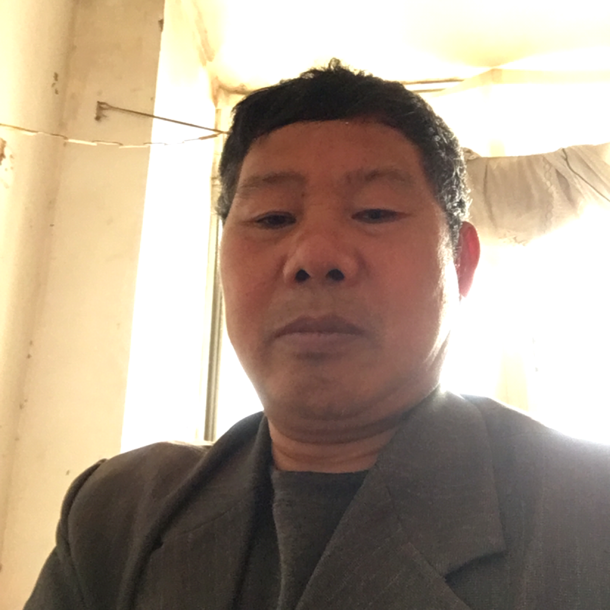 太阳踢等待的照片