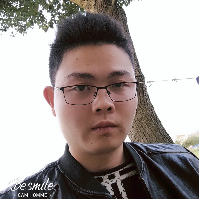 深沉与浅笑的照片