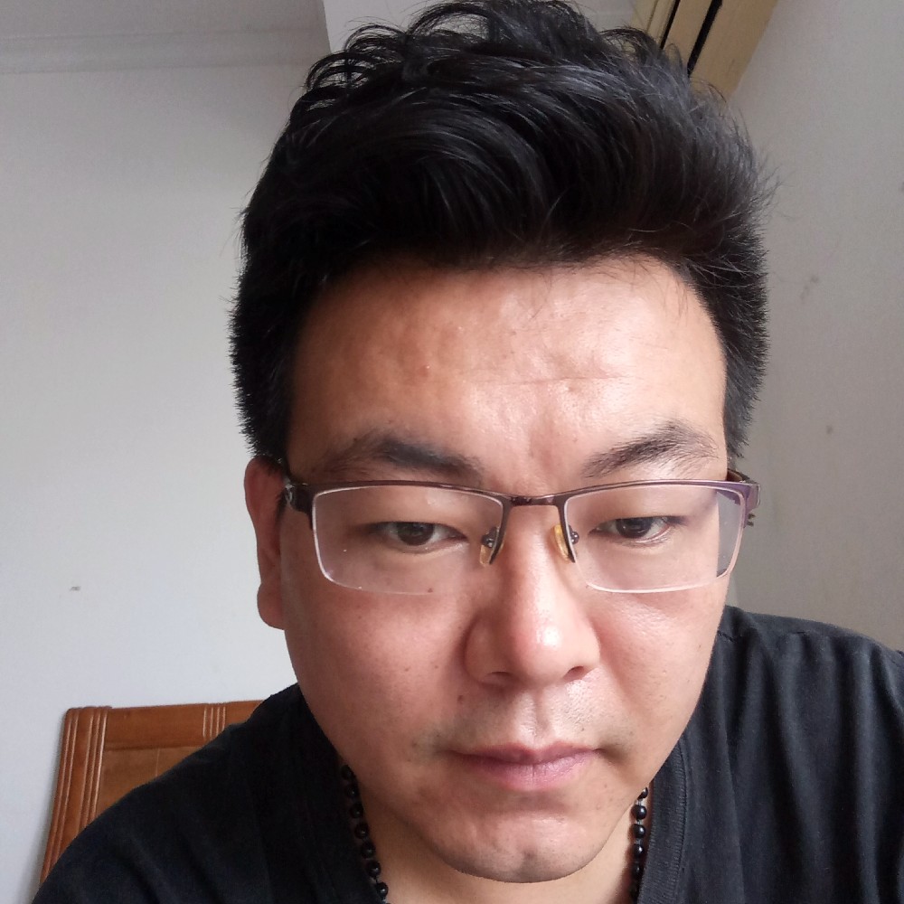 元炜的照片