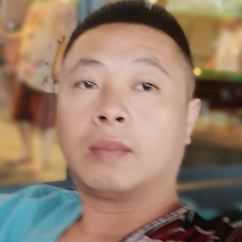 爱笑回眸墨镜的照片