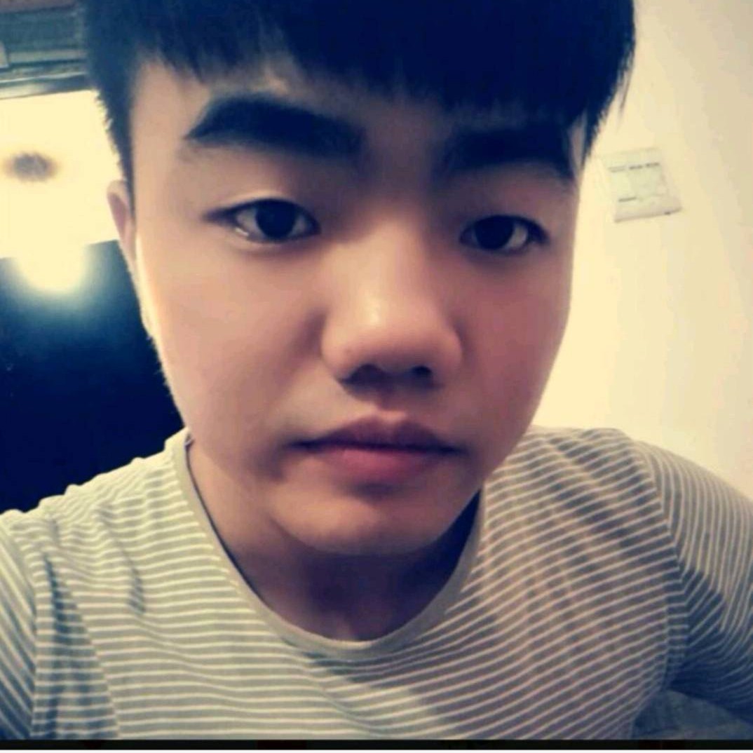 隐忍回首暖光的照片