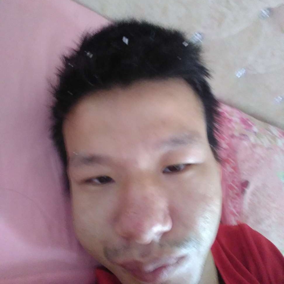 草莓回首妖娆的照片