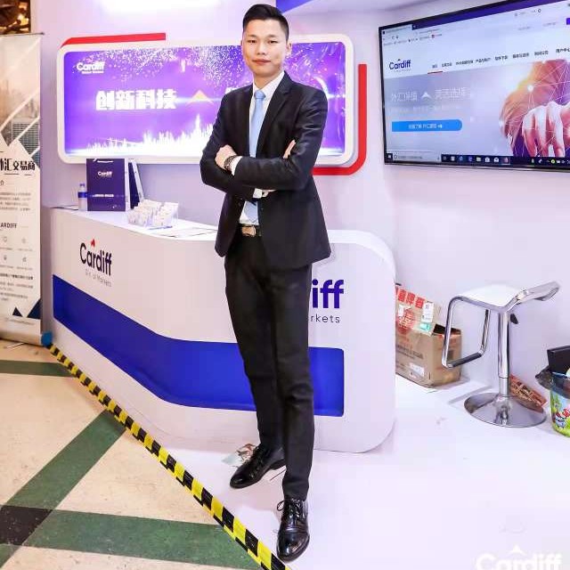 找女友是唯一目标的照片