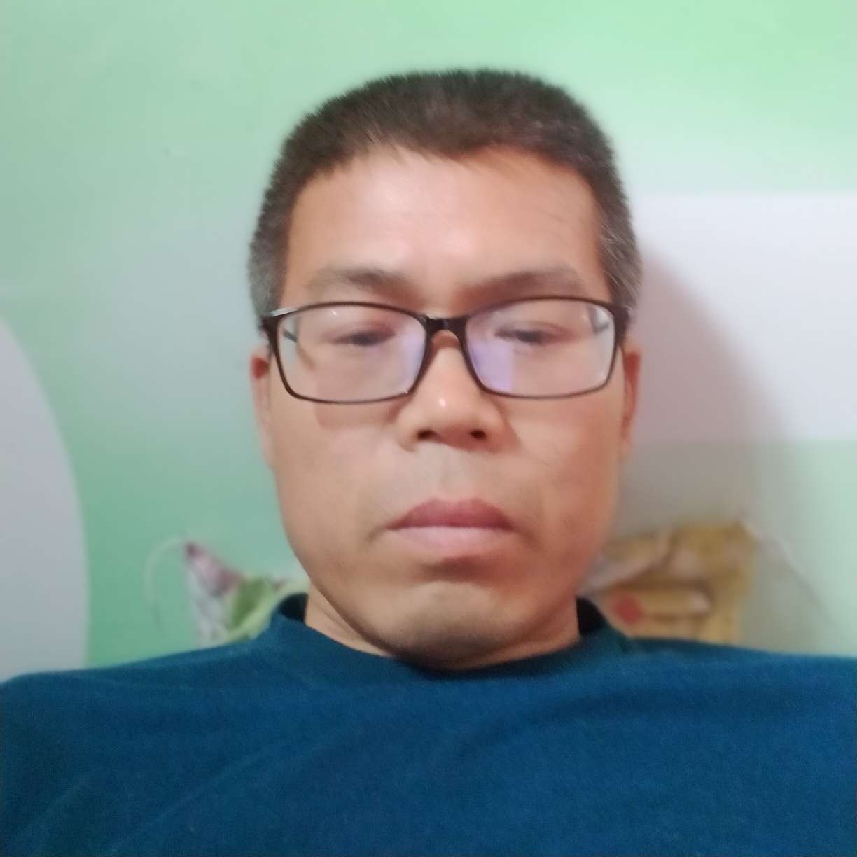 帅哥邂逅简单的照片