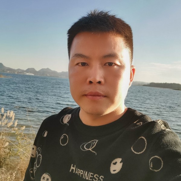稳重等待醉月的照片