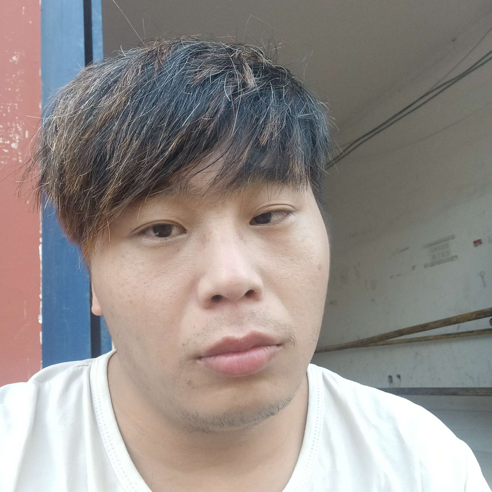 回忆挽手旧时光的照片