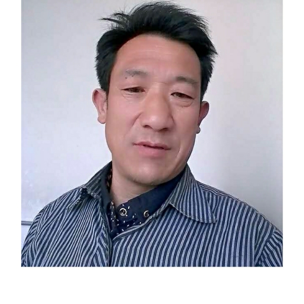 陶醉挽手往事的照片