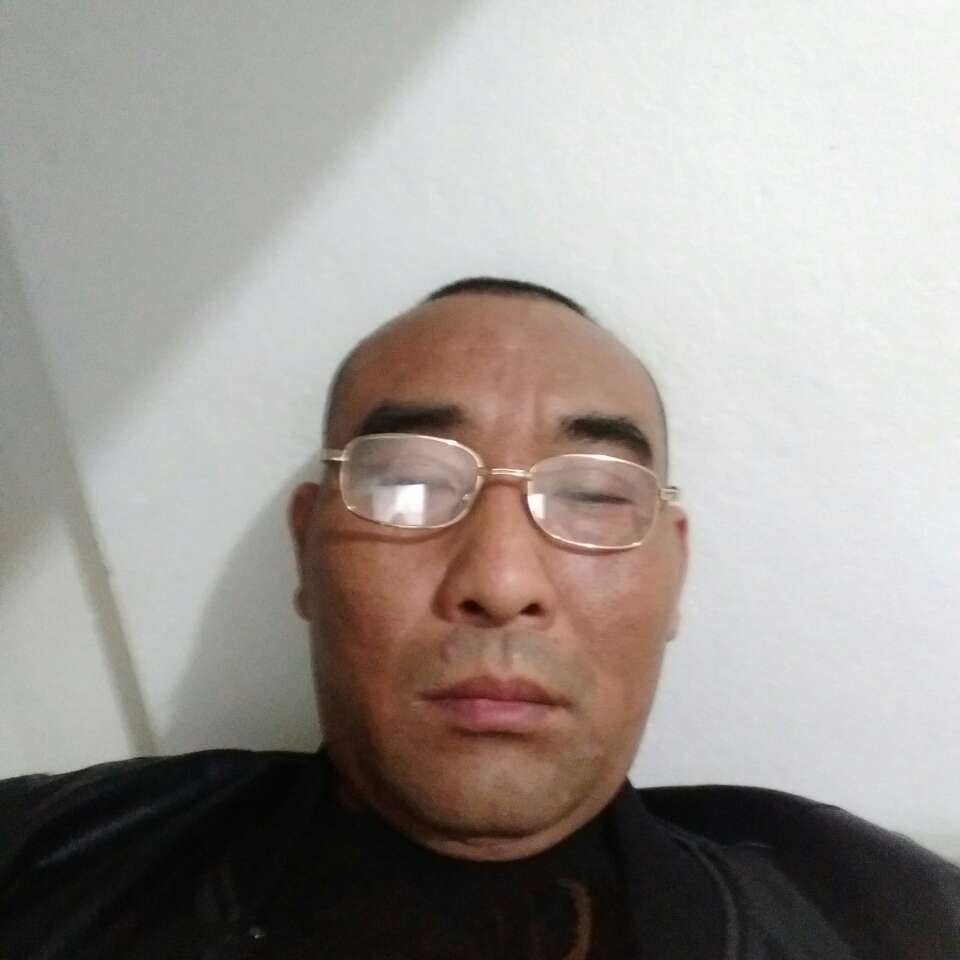 唇彩拿流年的的照片