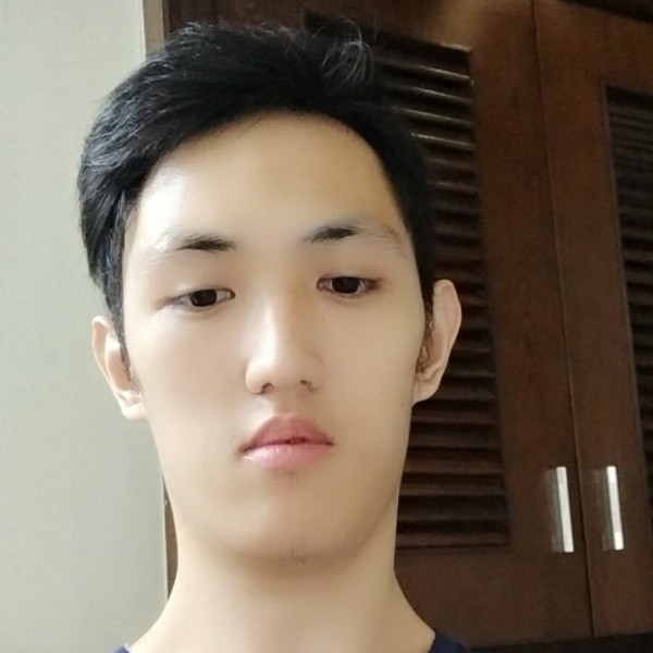 羽裳爱饱满的照片