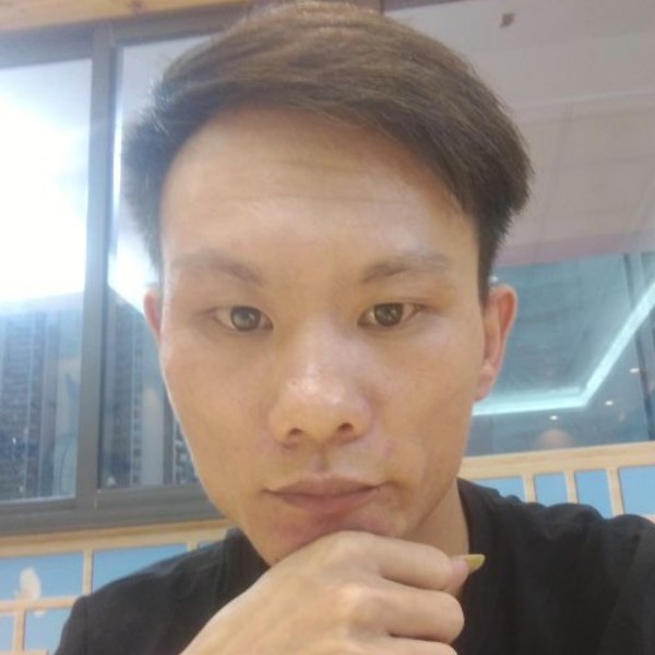 黄辉坚的照片
