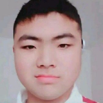 英勇扯寒风的照片
