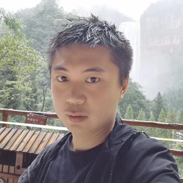白翳的照片