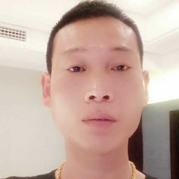 柔弱倾心情动的照片