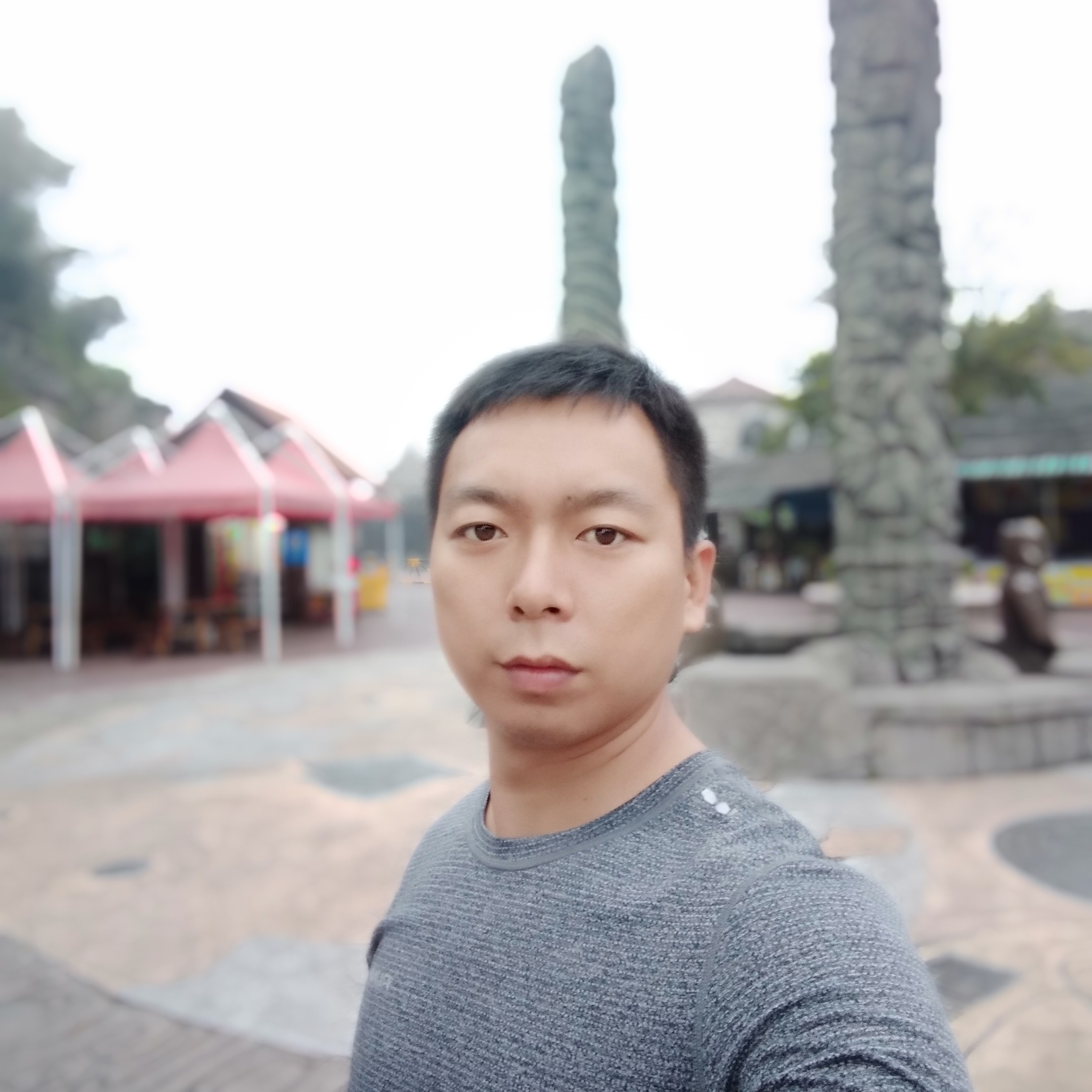 难得糊涂朱某某的照片