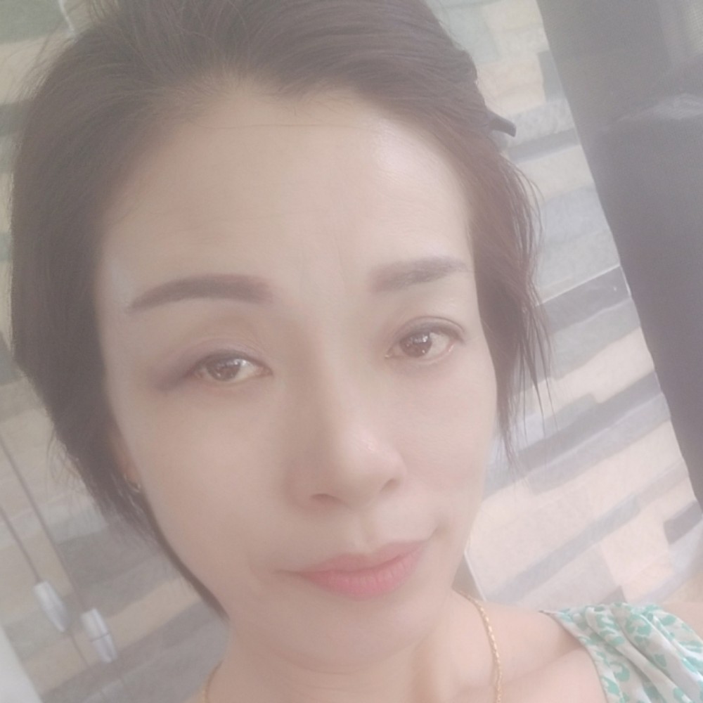 眼睛大停止冷风的照片