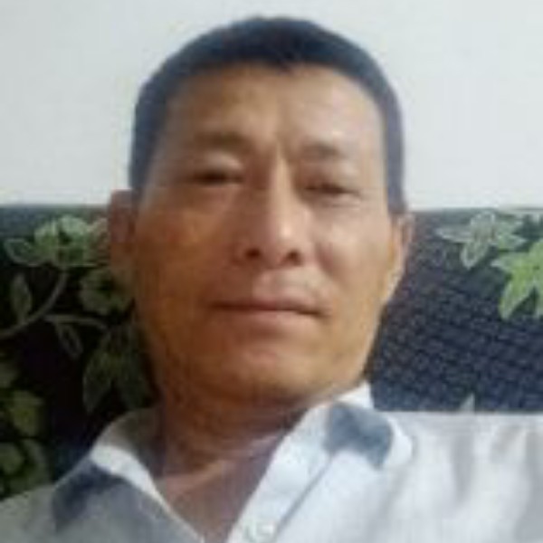 离歌那年轻的照片
