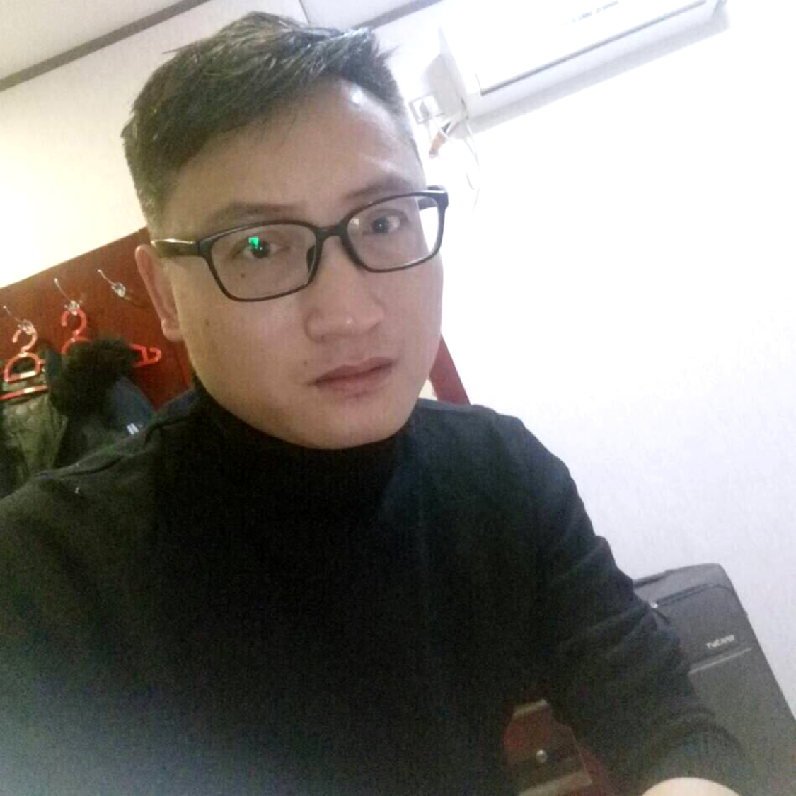 迷茫方白开水的照片