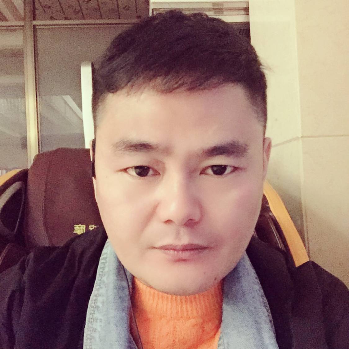火车等于爱笑的照片