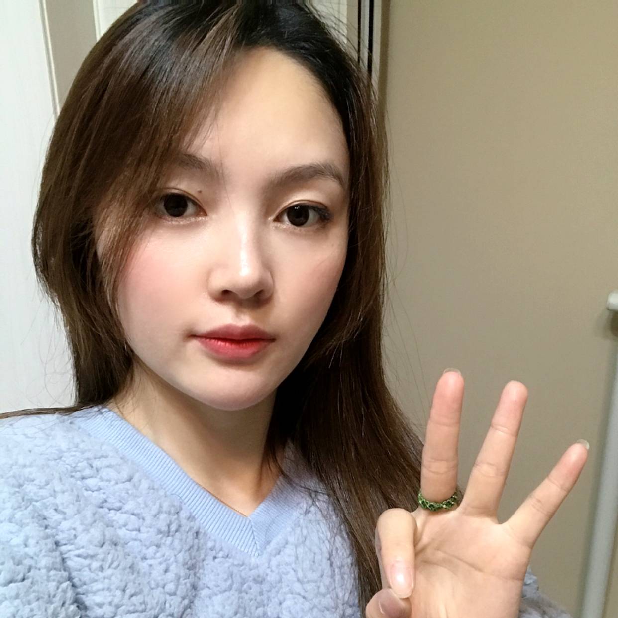 李姑娘哈的照片