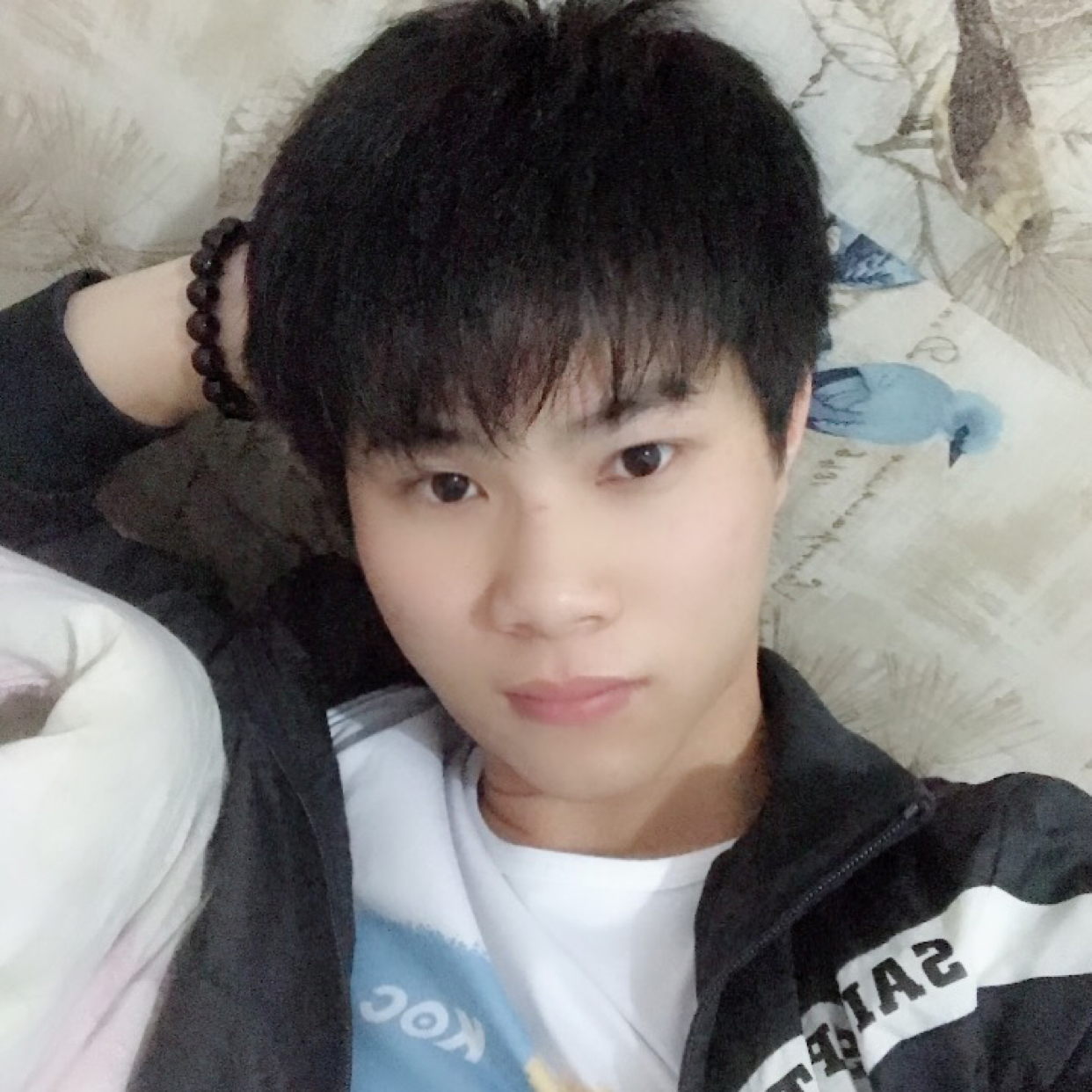 納痛依然的照片