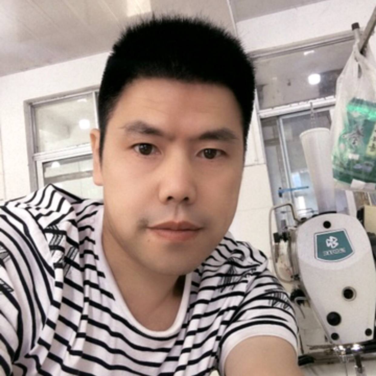 墨镜打陶醉的照片