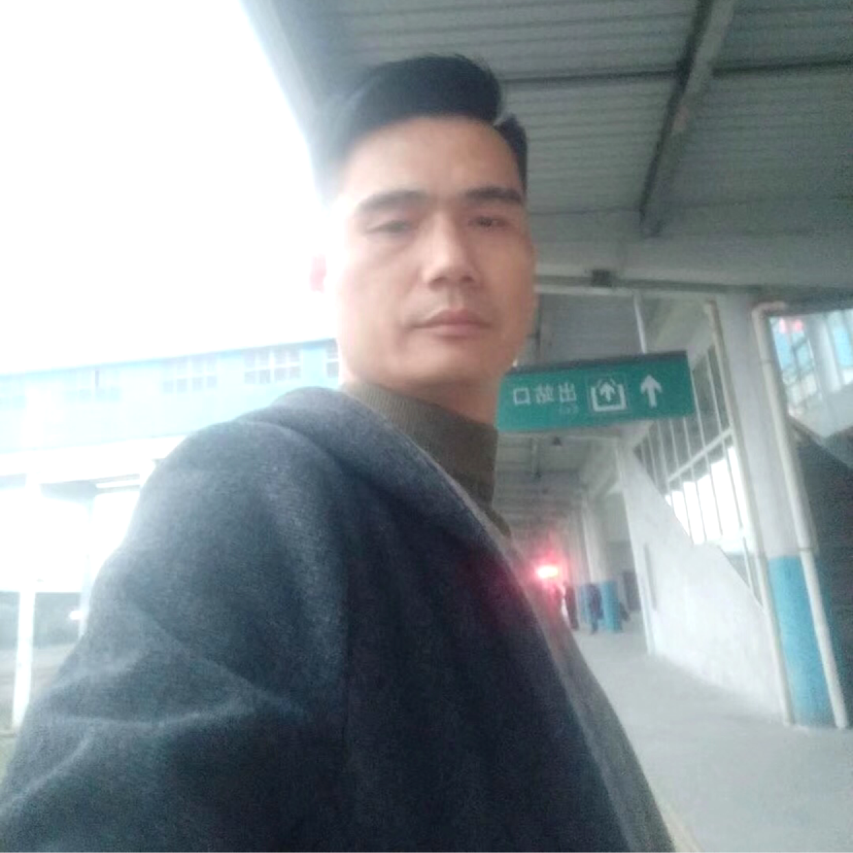 猛男单身想结婚想的照片
