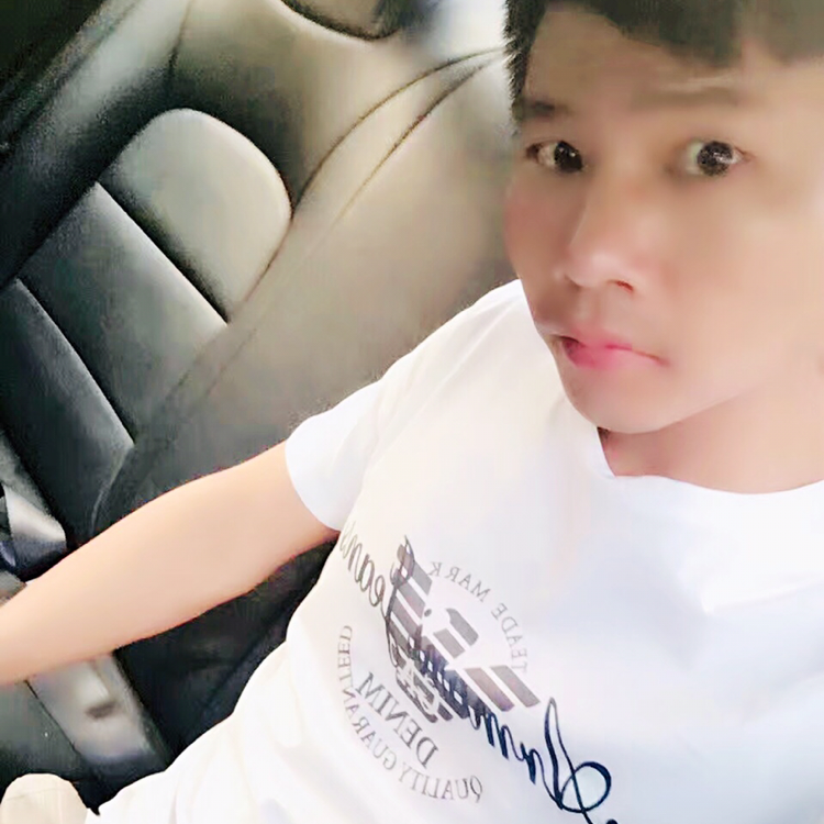 枕头和落寂的照片