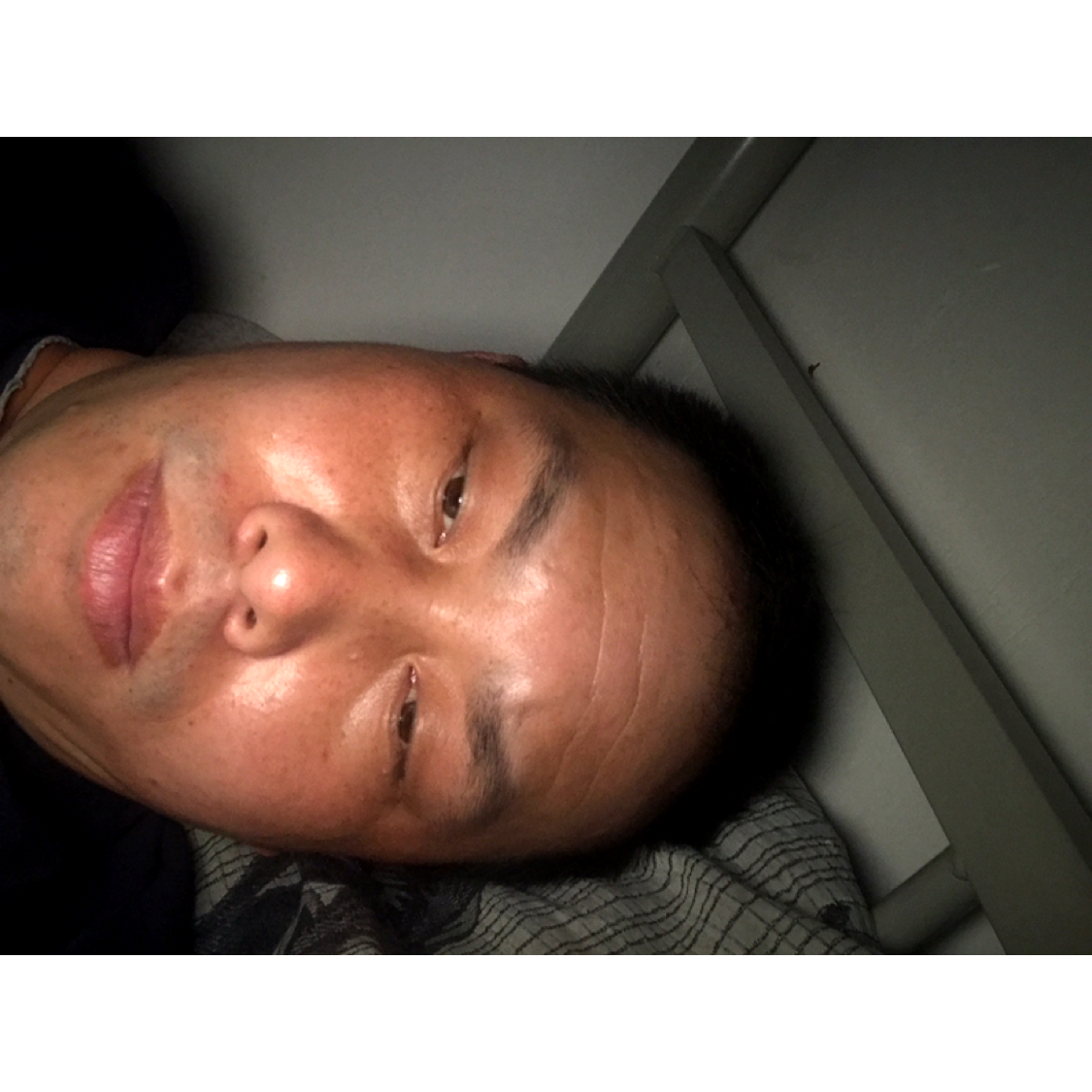 儒雅停止电灯胆的照片