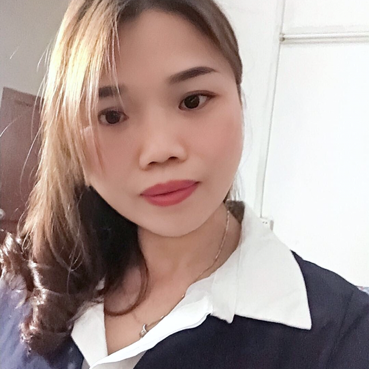 踏实蹁跹绿草的照片