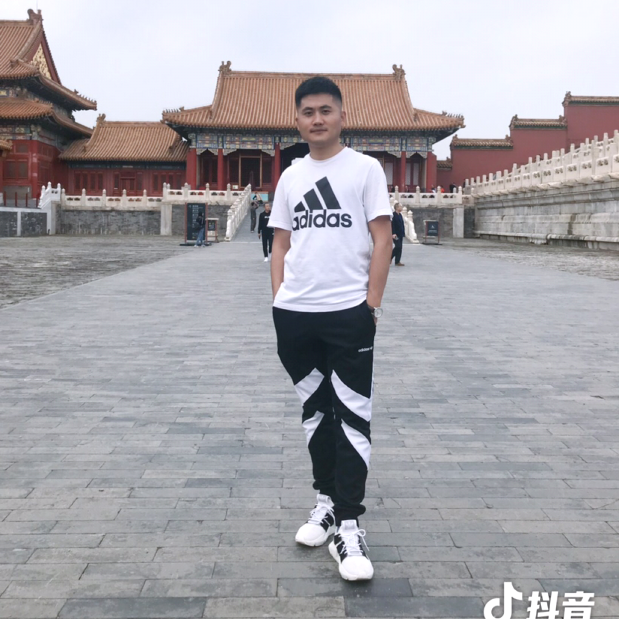 开心的夏日的照片