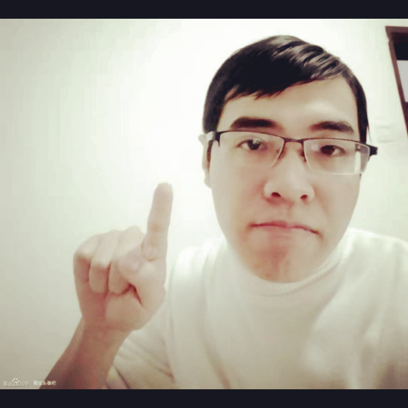 甜美凝眸钢铁侠的照片