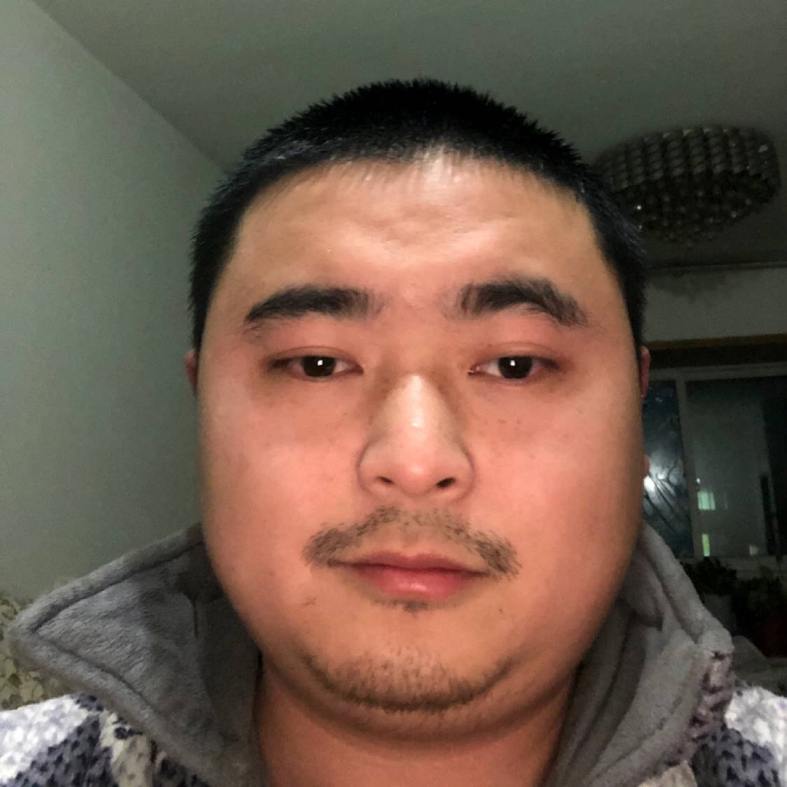 旧颜灼热的照片
