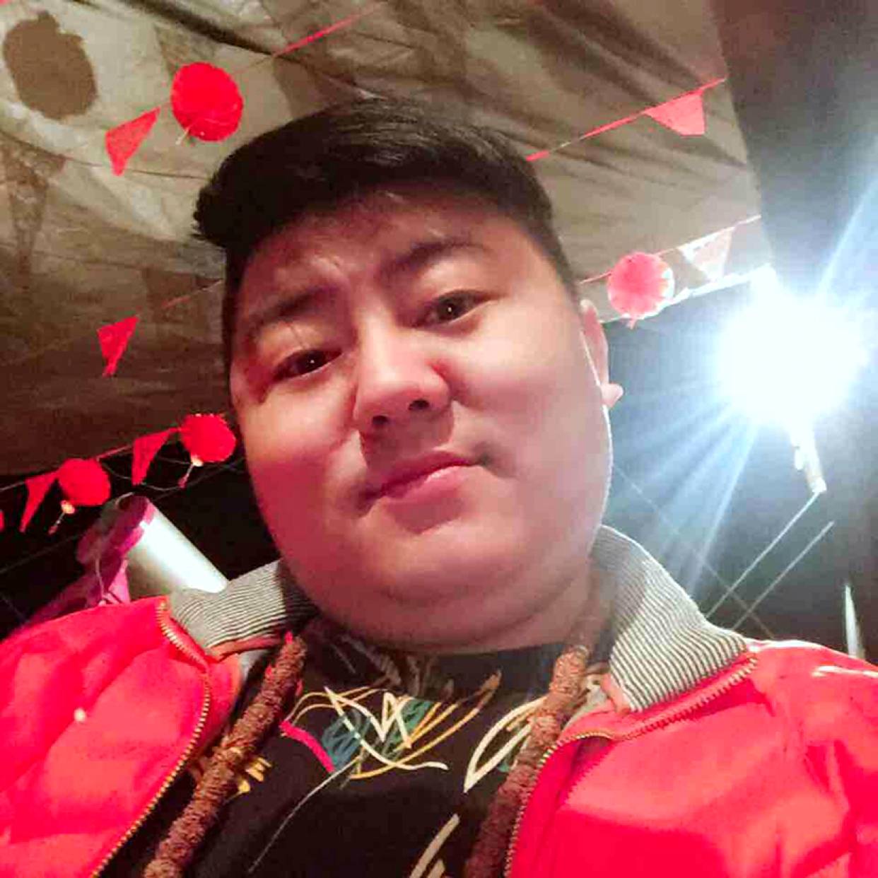 格勒泽仁扎西的照片