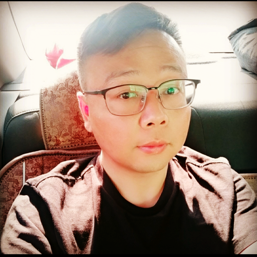 深情挽手小白菜的照片
